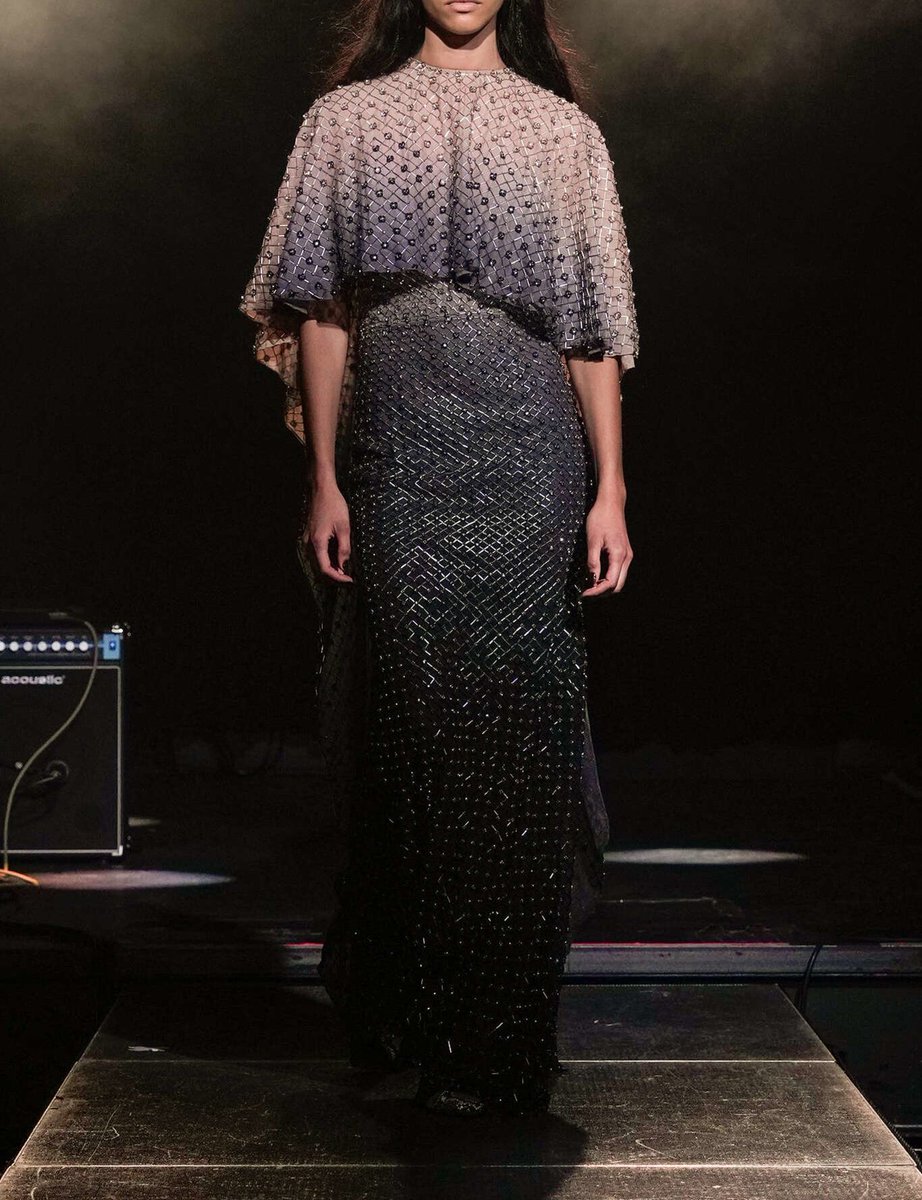 EngBalqeesT's tweet photo. Cucculelli Shaheen Fall Winter 2025-26 💕
#fashion #style #fashiondesign #artist #fashionews #sewing #Handymade #luxury #London #fashionstyle https://t.co/5nSxLvVAOx