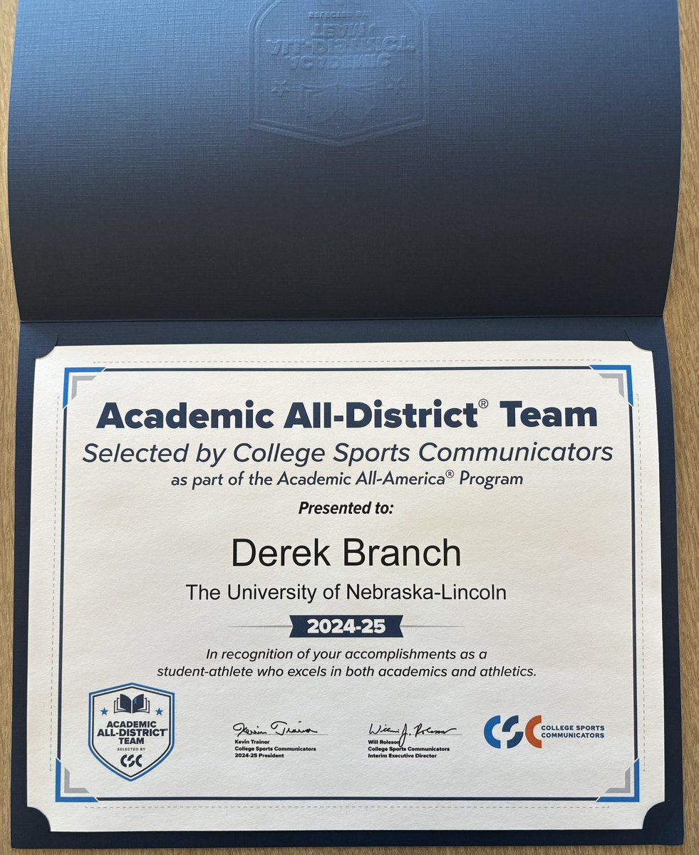 Academic All-District Team ✅
Academic All-American Next Year?? 👀🙏🏽