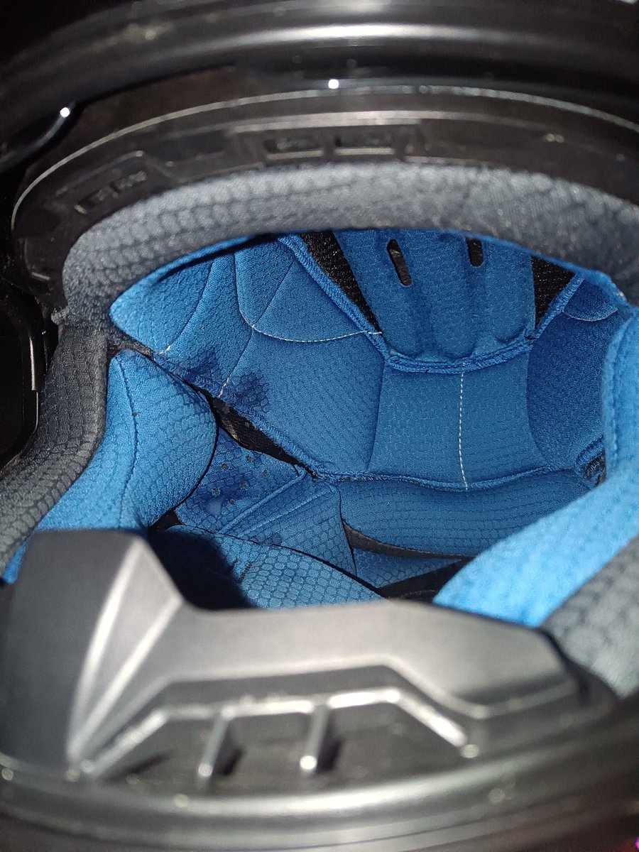 给头盔做一下保养🥵🥵