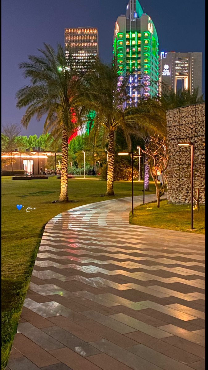 رد لي ياليل لو عندك مجال
هالسؤال محيرني طول السنين

هل ظلام الليل عنوان الوصال
او سبب حكمه رب العالمين

#مساء_الخير لمن يهمه امري 🤍🙋🏻‍♂️

#حديقه_الشهيد