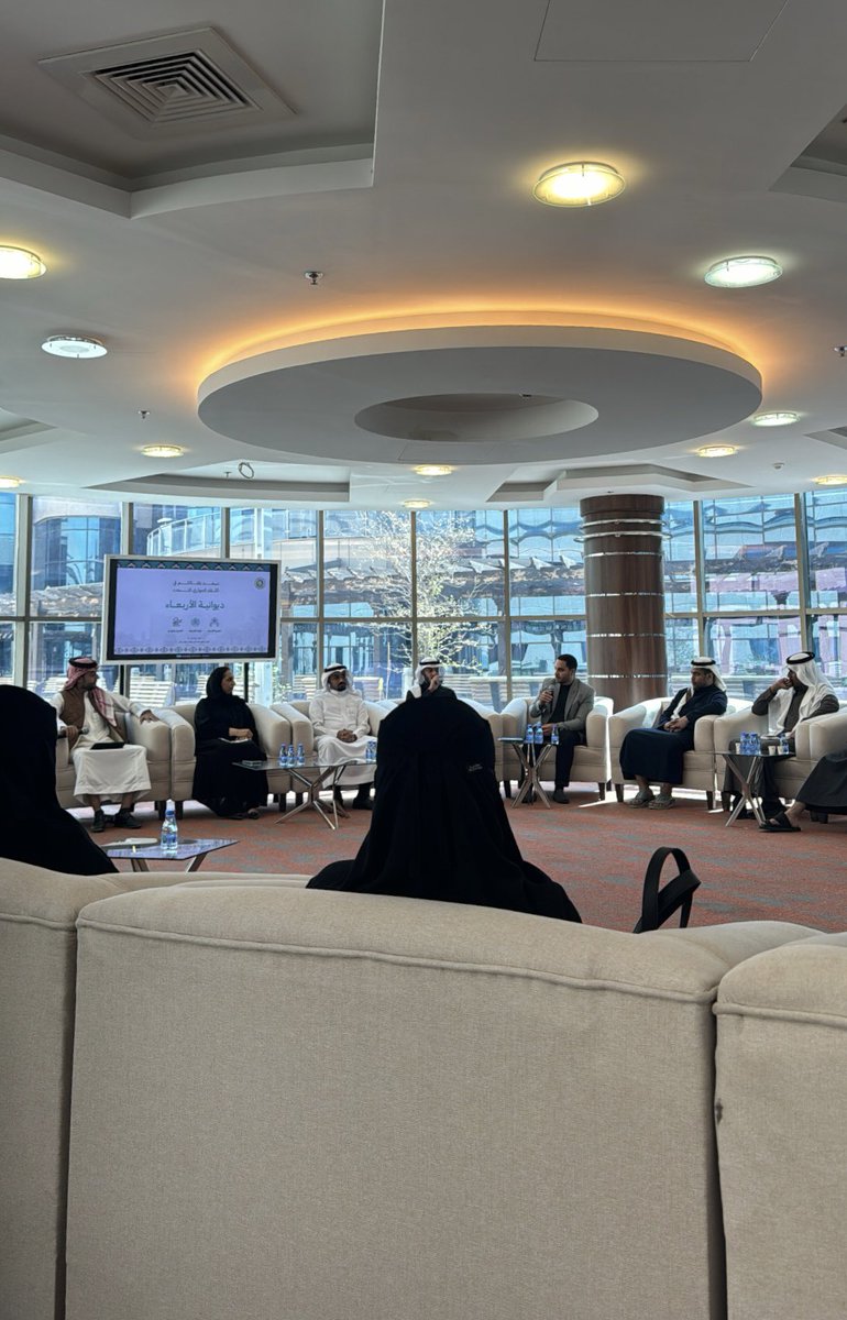 Had the great opportunity to be chosen for an insightful discussion on research and innovation with esteemed professors. 
A special thank you to Dr. Mohamed for his invaluable support !