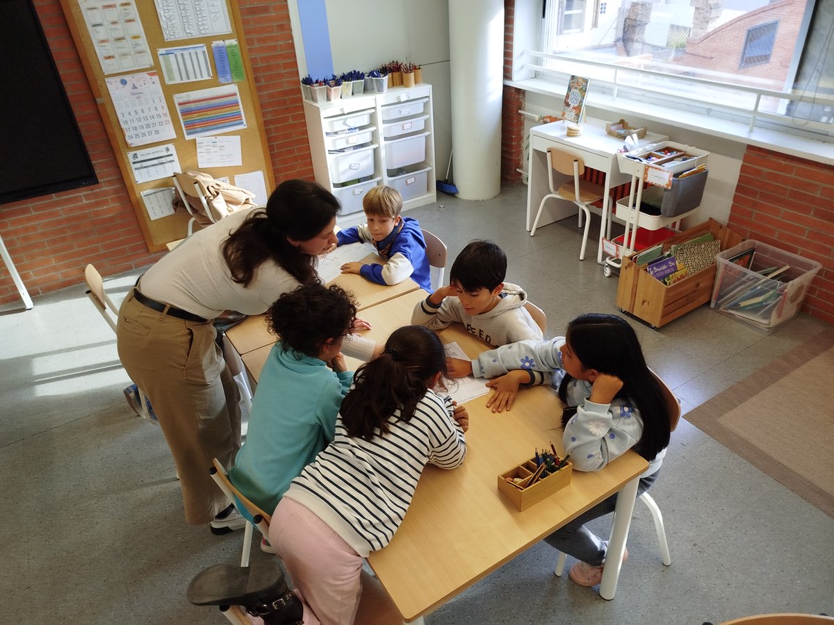 Aquesta setmana hem tingut la sort de rebre la visita de diferents referents STEAM que han vingut a l'escola a explicar-nos la seva feina i a donar visibilitat i valor al dia de la dona i la nena a la ciència. Moltes gràcies per explicar-nos la vostra història!👩‍🔬🧑‍🔬