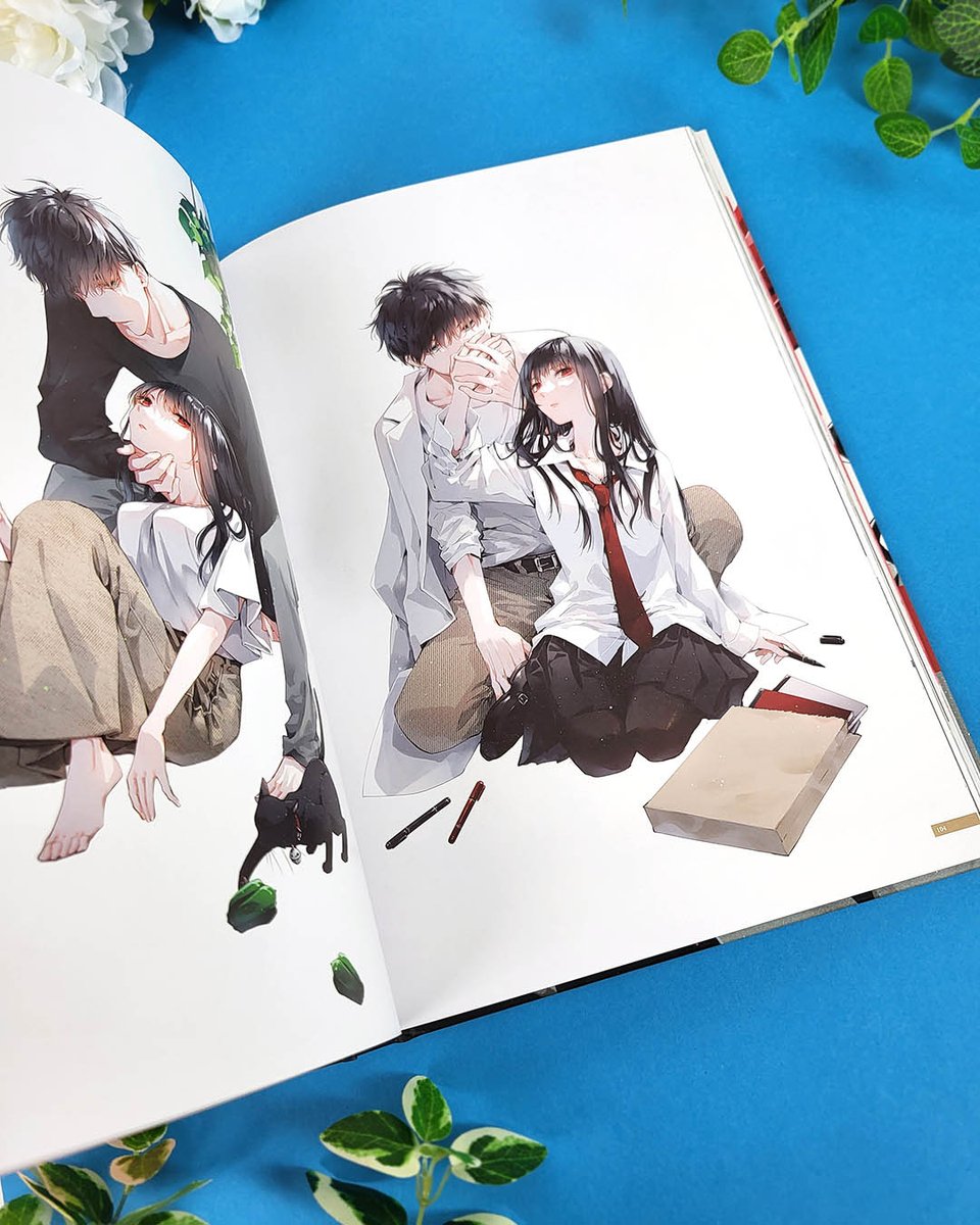 Mit 20 Bänden kommt »Lieb mich noch, bevor du stirbst« diesen Monat nun zum Abschluss! Parallel zum letzten Band erscheint auch ein zauberhaftes Artbook mit soras Illustrationen zur Reihe. 😍altraverse.de/manga/lieb-mic…

Beide sind ab dem 17.02.2025 offiziell im Handel erhältlich!