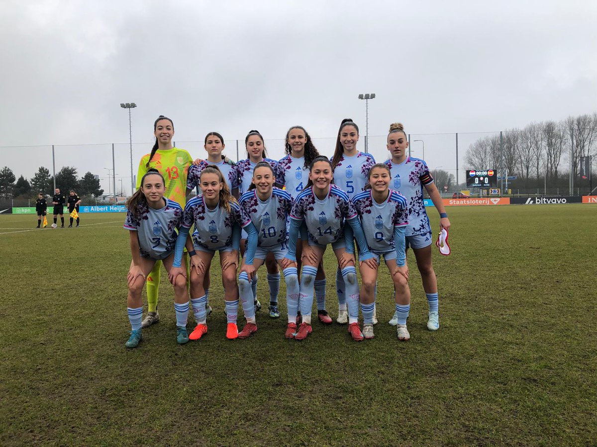 📰 CRÓNICA | Celia y Lúa sellan la victoria de la @SefutbolFem sub-17 ante Países Bajos

🇳🇱 Países Bajos 0️⃣-2️⃣ España 🇪🇸

⚽️ 0-1 | Celia Gómez (18')
⚽️ 0-2 | Lúa Arufe (33')

🔗 rfef.es/es/noticias/pa…