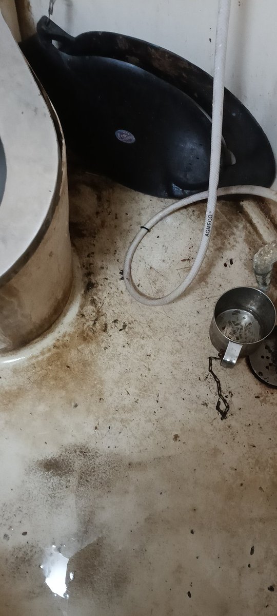 dipans2008's tweet photo. I am travelling by train no 22501 coach M2 . Pnr no  4314287358 . This is the situation of toilet. No roll paper no cleaning .last 6 hours it's almost same condition. Water flowing over basin . @RailwaySeva @RailMinIndia @RailMadad https://t.co/Bcta9AJC5U