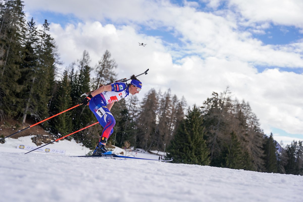 FedFranceSki's tweet image. 𝗕𝗮𝗰𝗸 𝘁𝗼 𝗯𝗮𝗰𝗸 ! 🇲🇫
Après Nove Mesto, l'OR n'échappe pas au team France sur le relais mixte biathlon des mondiaux de Lenzerheide ! 
🔥 Julia Simon, Lou Jeanmonnot, Eric Perrot, @EmilienJck 
📷 Nordic Focus