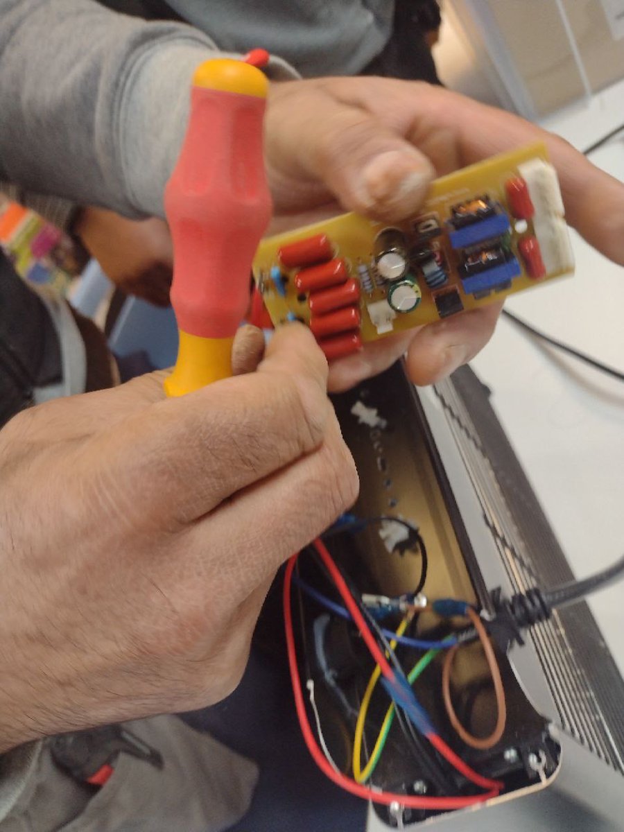 This is what we do on a #ForestFixers #RepairClub evening @theMillE17:testing, fixing, repairing, making #electric appliances work again…
<a href="/theteamrepair/">Team Repair</a> <a href="/RestartProject/">The Restart Project</a> <a href="/RecycleFYC/">RecycleFYC</a> <a href="/WFEcho/">Waltham Forest Echo</a> <a href="/Walthamstowtown/">Walthamstow Town</a> <a href="/our_wf/">Waltham Forest Communities & Participation Team</a> <a href="/wfcouncil/">Waltham Forest Council</a> <a href="/gogreenmcr/">Biffa Engagement Team</a> <a href="/ZeroWaste_Now/">Our Precious Earth</a> <a href="/veoliaenvtrust/">Veolia Environmental Trust</a>
… join us!