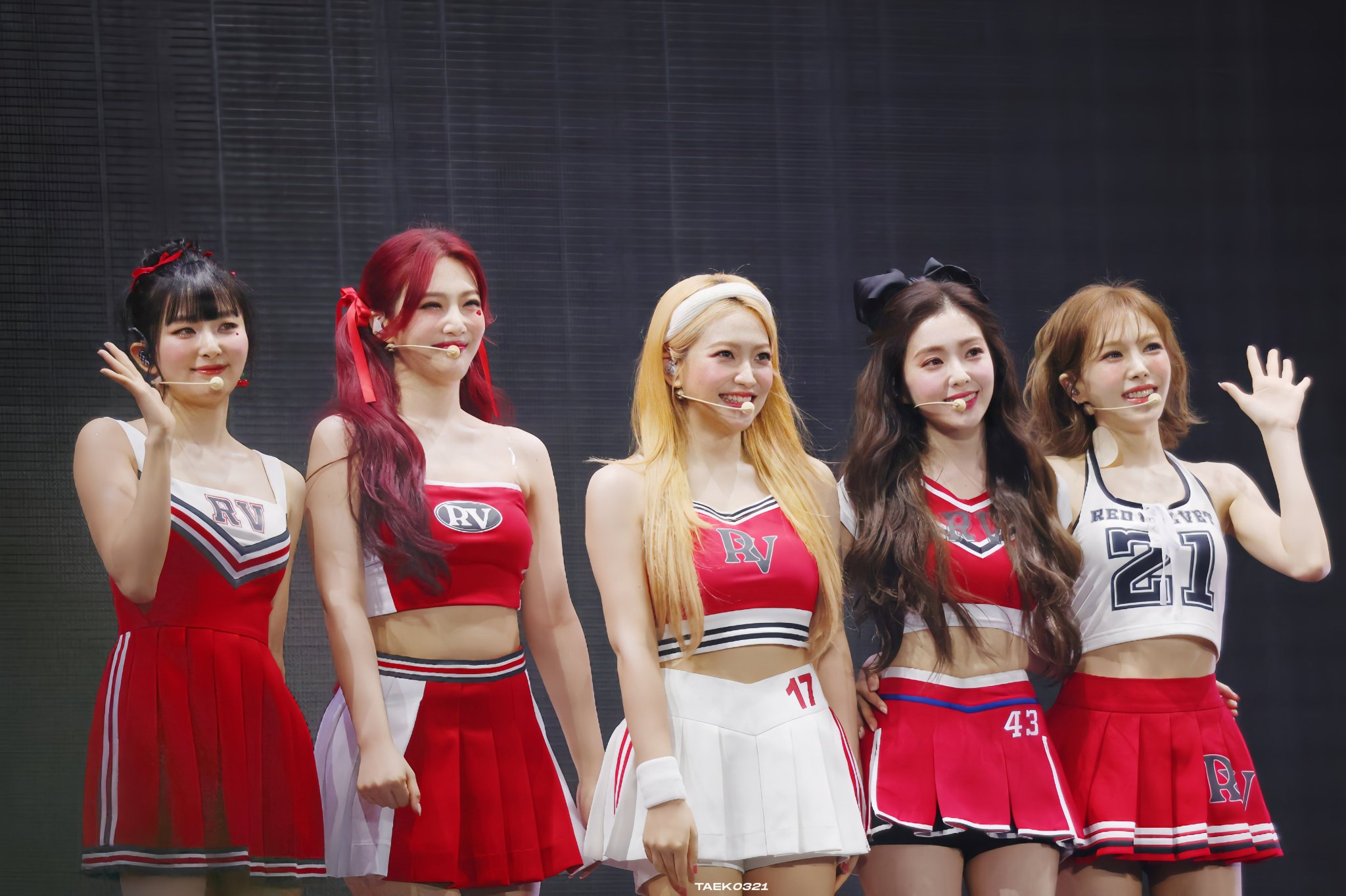 Red velvet redvelvet fancon ファンコン　ユニフォーム 2024 RED VELVET ファンコングッズ ユニホームセット WENDY