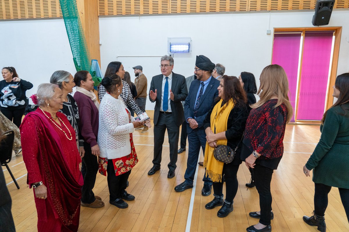 EMCwolves's tweet photo. At the heart of our meeting: listening to YOU. From addressing misinformation to strengthening community cohesion, your input is shaping the path forward. Together, we thrive 🤝✨ #communityengagement #voice #representation #equality #inclusion https://t.co/Mz9WJpyAi4