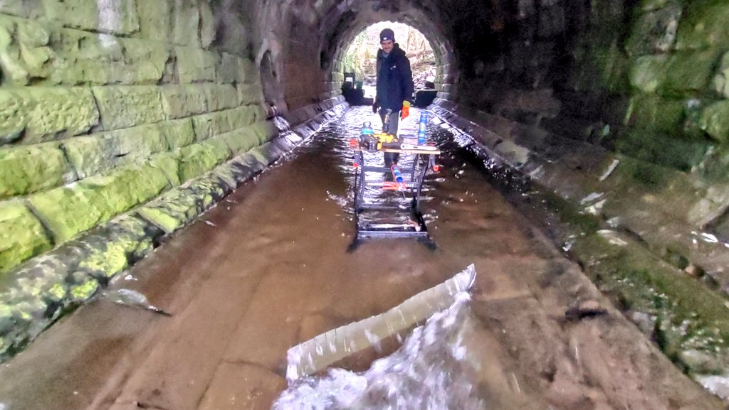 ProfJGrey's tweet image. Final touches. On Gill Beck installing flexi-baffles to #SlowTheFlow &amp;amp; hold depth to help drown out remaining step. #fishpassage @WildTroutTrust #Aire RT #GreatYorkshireRivers #culvertcapers