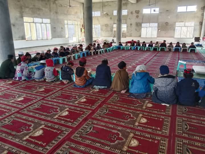 ZahidRJ493995's tweet photo. ۱۲/۲/۰۲۵ بگن سے ایک اور خوشی کی خبر
الحمدللہ الحمدللہ،،، بگن میں جامع مسجد البدر میں مدرسه کی رونقیں بحال،،، حصول علم کی رہ میں مالی رکاوٹوں کیلئے میری تعاون مرتے دم تک جاری رہی گی ،،،انشاءاللہ
#SaveBagan https://t.co/n4n12jpkb2