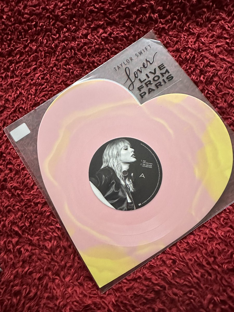 richswiftie89's tweet photo. Todays early arrival #LoverLiveFromParis #ttpd #theanthology #TaylorSwift #taylornation #lover #paris #tsparis @taylornation13 @taylorswift13 https://t.co/qRAbr7HLLo