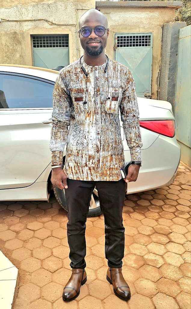 Sawadogo07's tweet image. Que Dieu protège notre réputation aussi petite soit-elle et éloigne chacun et chacune de nous de la honte, des médisans et des fourbes. Salutations cordiales.