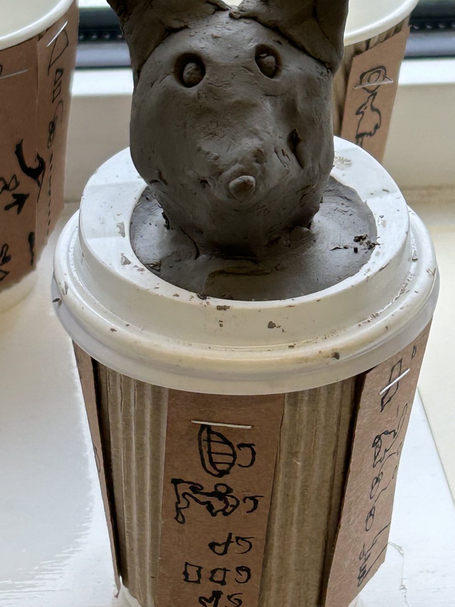 A fantastic Egyptian day for Year 3 and Year 4. We welcomed Horsham Museum who told us more about jewellery, clothes, make up and embalming #creativity #egyptianexpert #horshammuseum #learningtogetjer #history