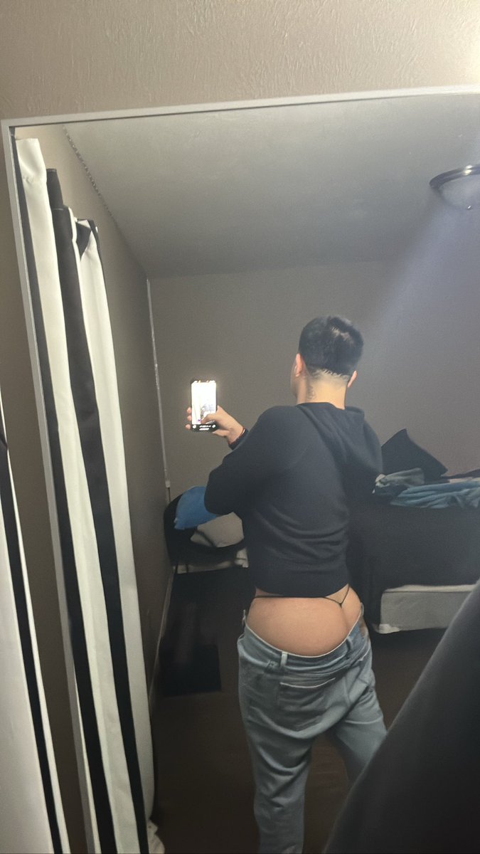Ndallastworld's tweet photo. Kiss my ass 🌚 https://t.co/ZoCxdtU70s