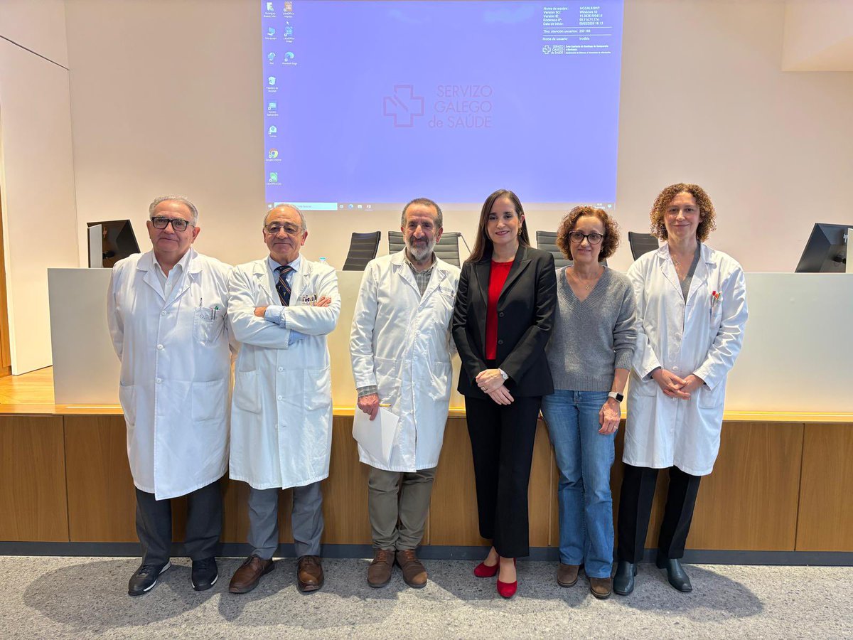La Dra <a href="/SabelaRBlanco/">Sabela Rodríguez </a> ha defendido con éxito la Jefatura de Sección de Dermatología del CHUS. Enhorabuena!!