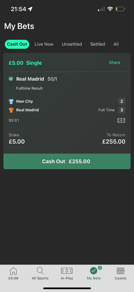 dixon169's tweet photo. Always bet on Los Blancos 👀 #RealMadrid https://t.co/yLNKAGE2SG