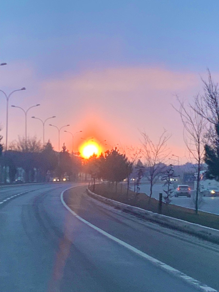 AhmetAk26380029's tweet photo. İyi olsun akşamlarınız🥰☕️🍫 https://t.co/BkgldoEKFq