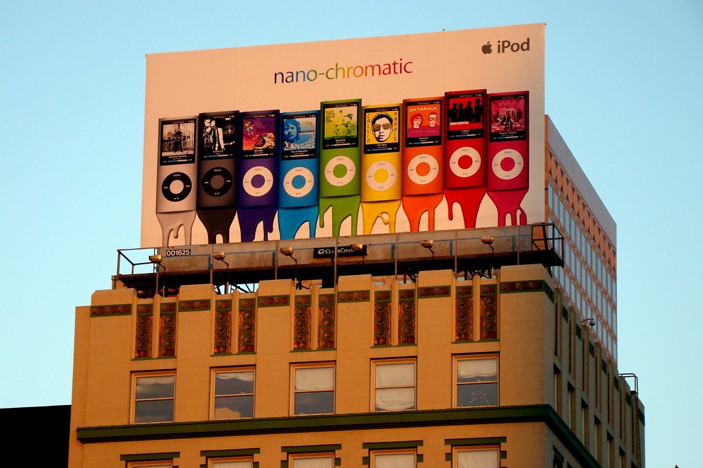 BasicAppleGuy's tweet image. iconic. iconic. iconic. hotdog with mustard going to work.