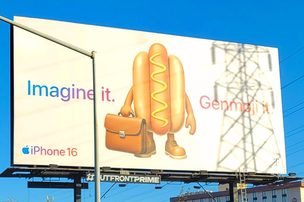 BasicAppleGuy's tweet image. iconic. iconic. iconic. hotdog with mustard going to work.