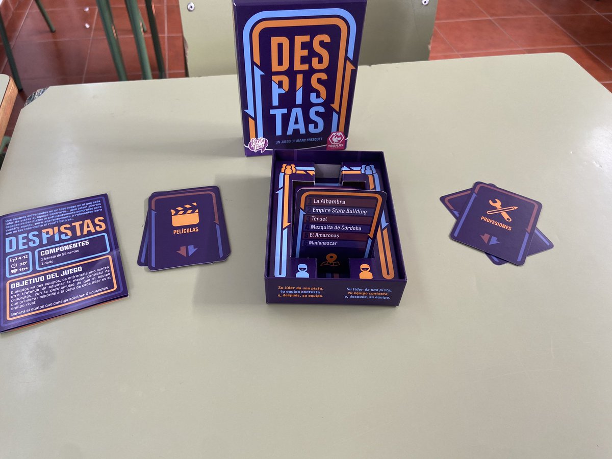 Los hay que se llevan el trabajo a casa y los que se llevan el ocio al trabajo. Yo prefiero ser de los segundos 😝 <a href="/Tranjisgames/">Tranjis Games</a> #aulasdespistadas #despistas