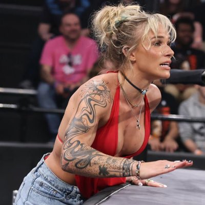 #NewProfilePic Me and ringside watching <a href="/EkonAnozie/">Ekon Anozie</a>