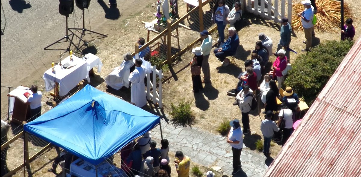 🚨Apoyando a la comunidad en la procesión religiosa de la Virgen de Lourdes en el balneario costero de Mehuín con patrullajes preventivos con drones SPD - DPR en la comuna de Mariquina, actividades en el marco del Plan con Prevención Veraneamos Mejor.
<a href="/SubPrevDelito/">Subsecretaría de Prevención del Delito</a>
<a href="/DPRLosRios/">Delegación Presidencial Regional de Los Ríos</a>