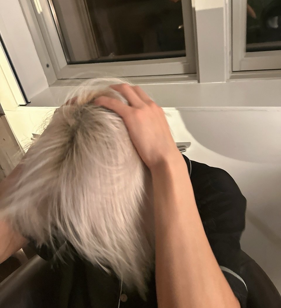 JWYcomfort's tweet photo. POV : atinys in tinytown right now https://t.co/corvucterf