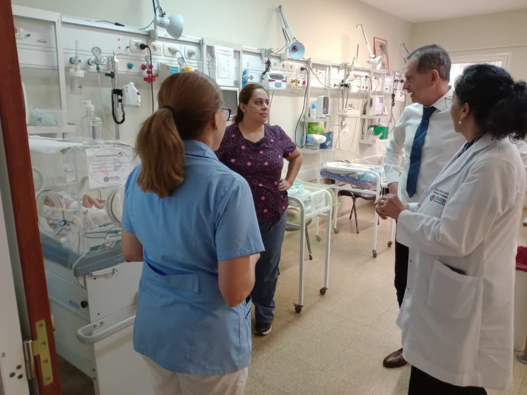 WebTribuno's tweet image. 🩺El Dr. Gustavo Sabalza, secretario de #Salud de la provincia, realizó una visita al Centro Integral de Salud de La Banda #CISB para supervisar y fortalecer los servicios del hospital👇
tribunoweb.com.ar/secretario-de-…