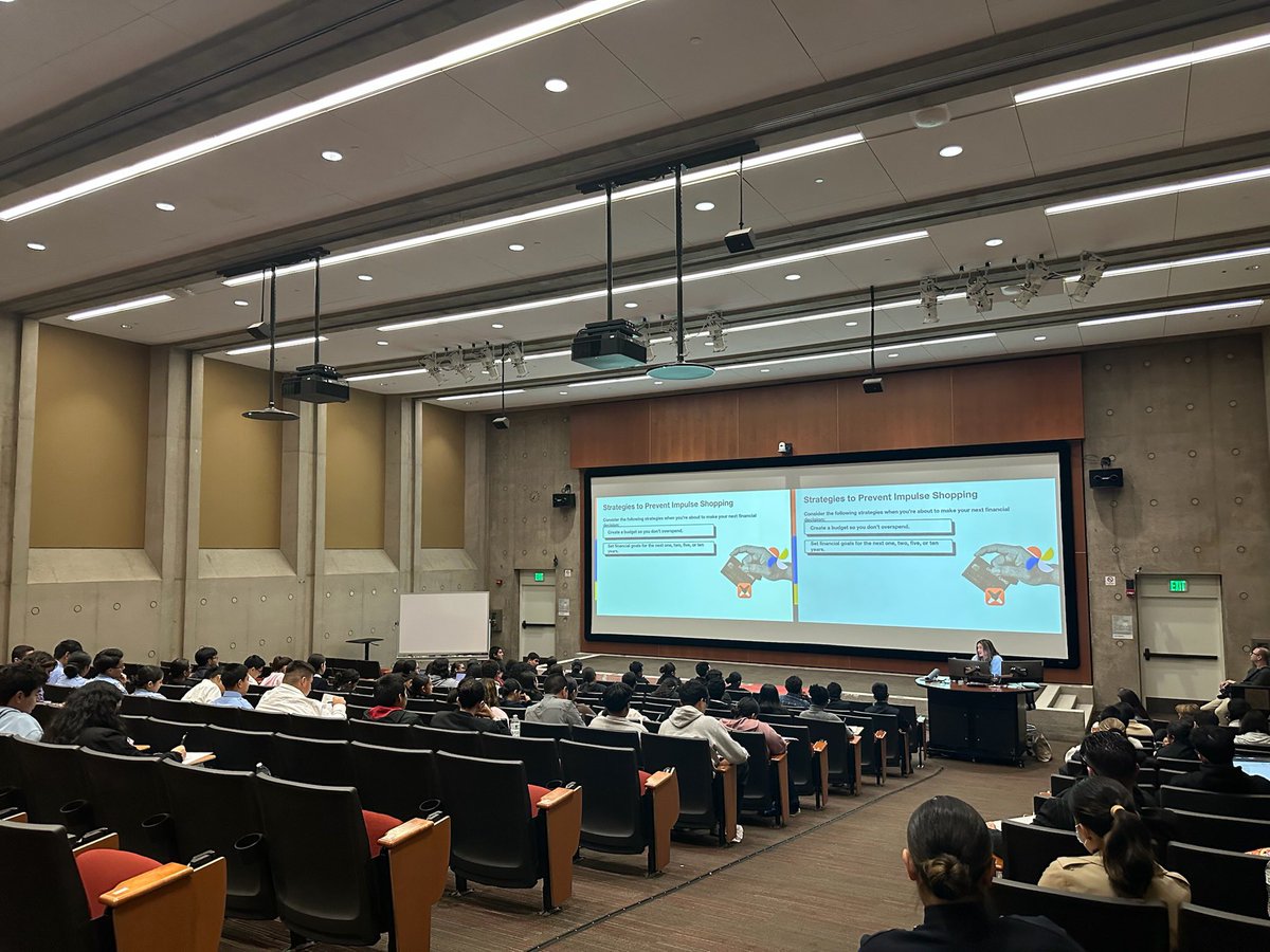 LAPD_Cadets's tweet image. This is a great shot of the LAPD Cadets engaged in their Real World Ready financial literacy course at USC!
💡 Lesson of the day: Create a budget so you don’t overspend!
#LAPDCadets #FinancialLiteracy #RealWorldReady #SmartSpending #FutureLeaders #USC