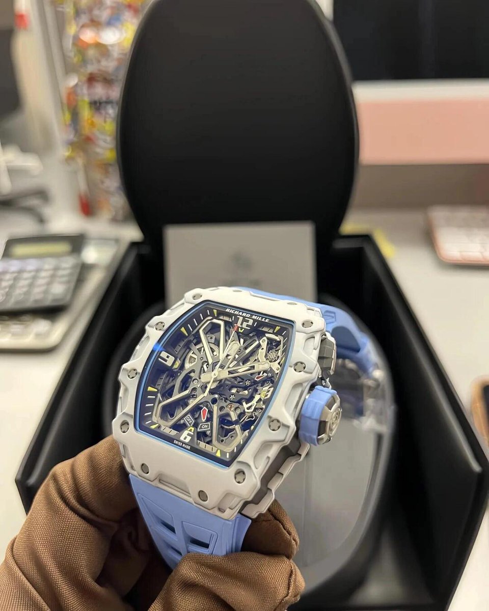 Selena_5201314's tweet photo. Richard Mille RM35-03 White NTPT, the latest model with a butterfly 🦋 rotor and sport mode—high performance with stunning looks!#RichardMille #RM35 #NTPT #ButterflyRotor #SportMode #LuxuryWatches #HighStyle #LimitedEdition #ExquisiteCraftsmanship #TopTierWatches #watch #Luxury #Miami