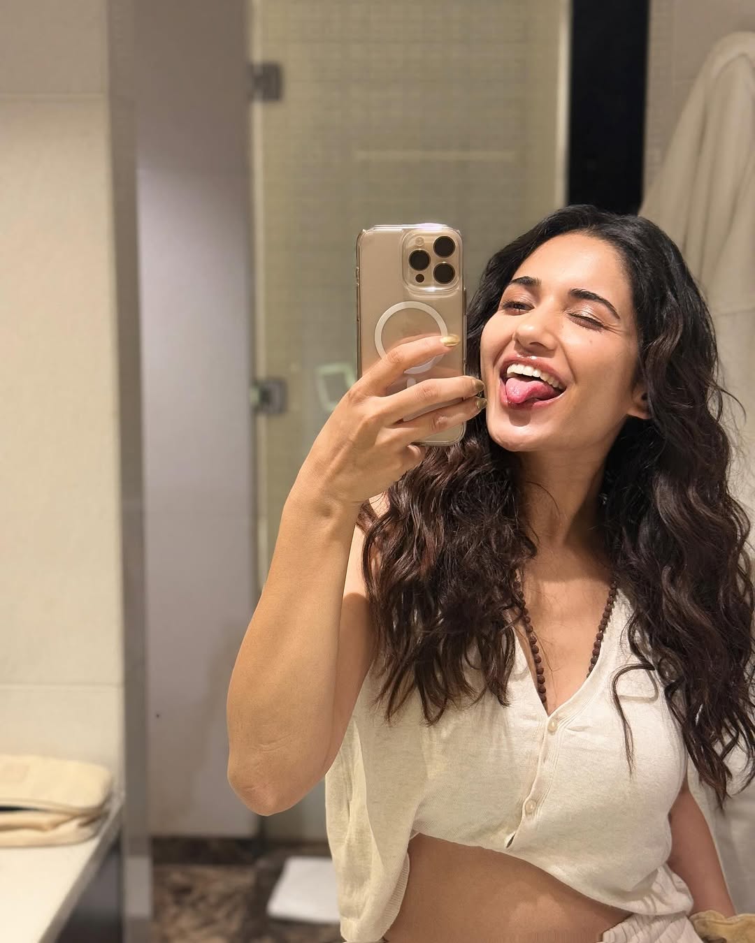 GjmPFZ7WYAA9BL8?format=jpg&name=large