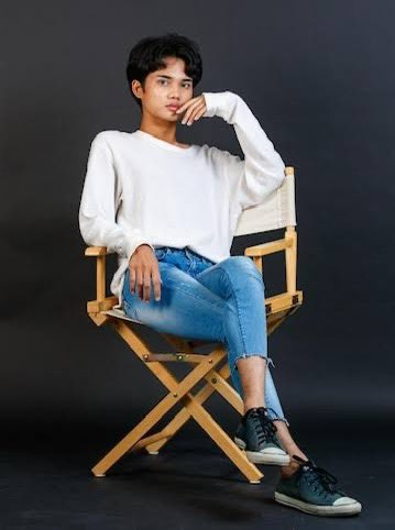 Me waiting for <a href="/karolg/">LABICHOTA</a> birthday invitation 😫💔 

#karolg #karolgbirthday #bichota