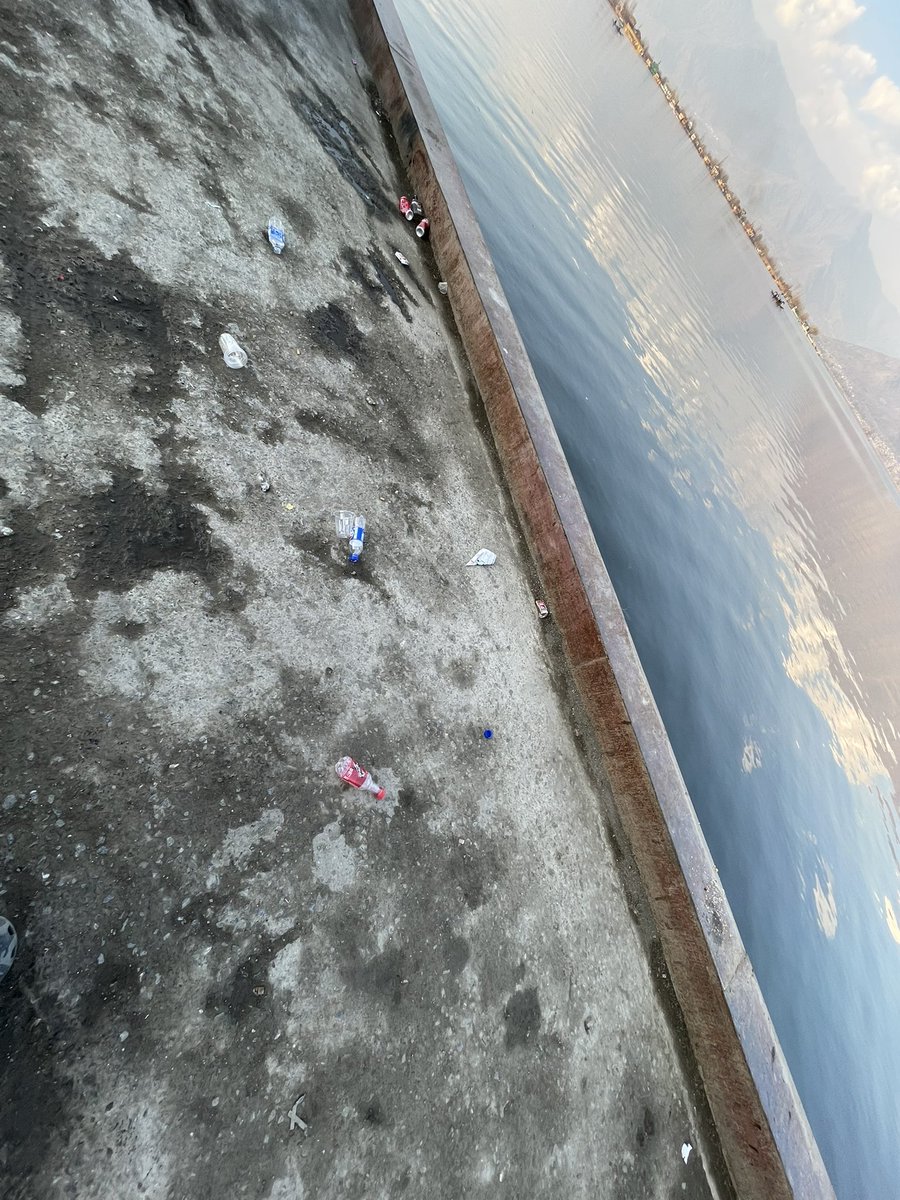 umibilal's tweet photo. Did We fail as hosts
Or
Did “THEY” fail as guests?
@TourismJKGovt @TourismJK @OmarAbdullah @JandKTourism
(I have never seen Dal lake as messed up as this year.
If we can’t discipline those who litter, at least plan a project for cleaning the lake.
#SaveDalLake https://t.co/9ryK53kOlo