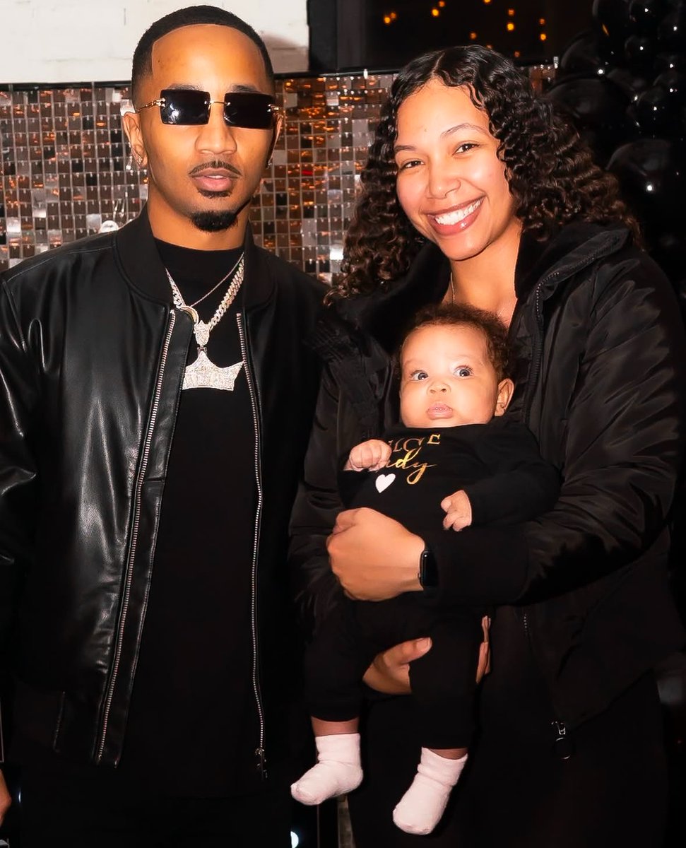 DJMidas_'s tweet image. The most valuable things in life are those money can't buy 🤞🏽