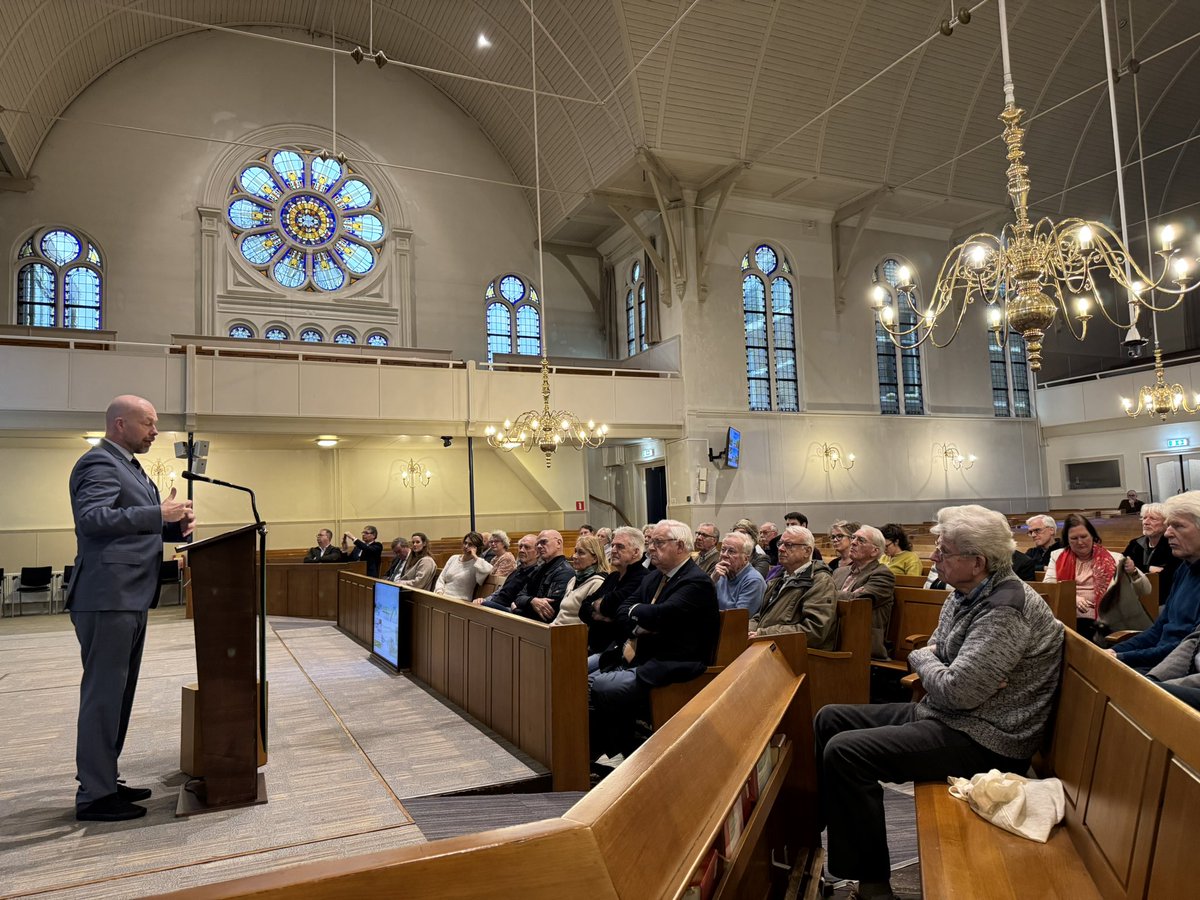 Een middag werken in en met de regio. Eerst met het regiobestuur vergaderen over de lobby (bijvoorbeeld inzake de Bodegravenboog) en daarna een lezing over de biografie van het landschap van het <a href="/GroeneHart/">Visit Groene Hart</a>