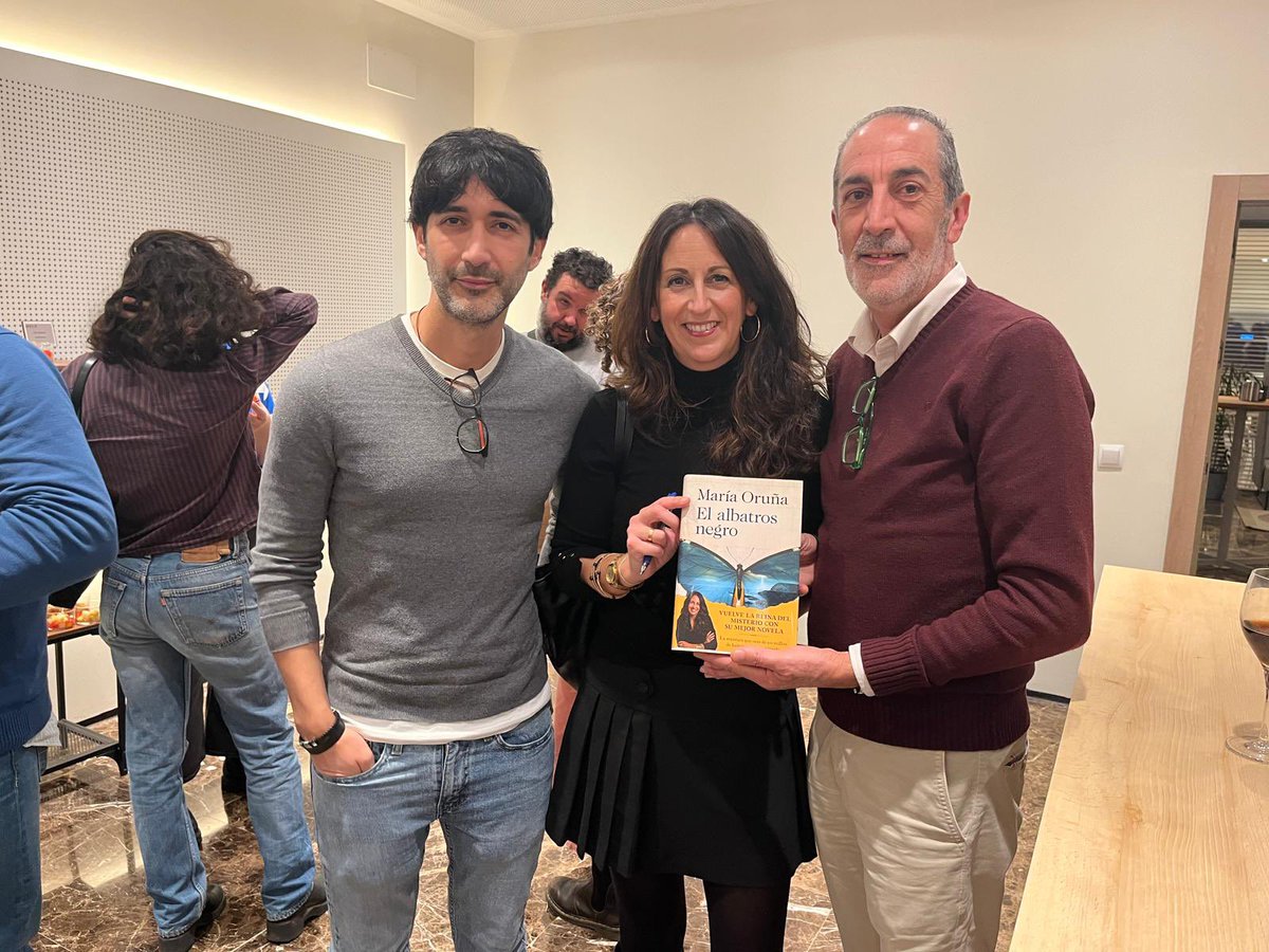 Bahía de Letras tweet media