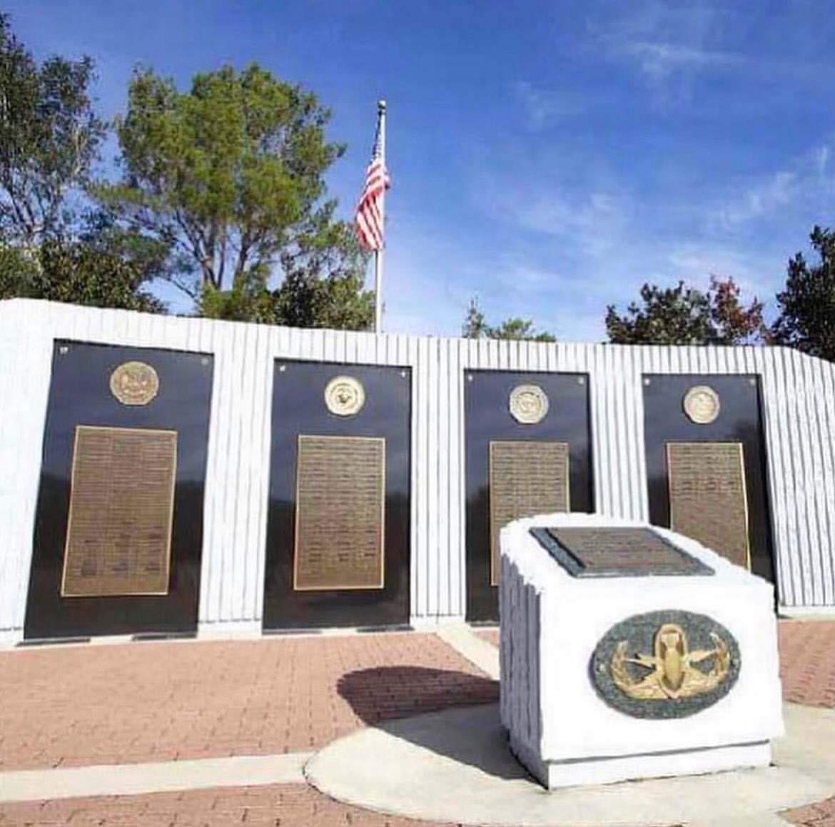 op_hawkeye's tweet photo. 2.12.2006 ~ AO2 Nicholas Wilson 🇺🇸
#OpHawkeyeRemembers #NicholasWilson #EOD #EODwarrior #EODMU3 #NavyEOD
#supportourSOFcommunity #Operation_Hawkeye
📜 https://t.co/9CG1kU6SwF
📜 https://t.co/OckOMtx5Nm
📰 https://t.co/h1zeVjo9vM
🎥 https://t.co/1mRwnh94cZ https://t.co/RoHZQvOCJ1
