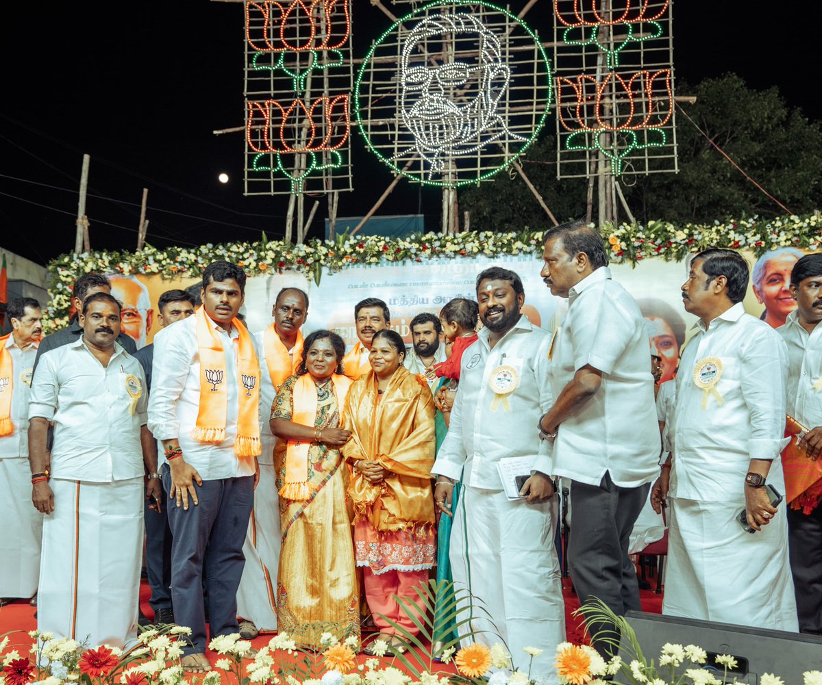 annamalai_k's tweet photo. மாண்புமிகு பாரதப் பிரதமர் திரு @narendramodi அவர்களின் வழிகாட்டுதலின்படி, மாண்புமிகு மத்திய நிதியமைச்சர் திருமதி @nsitharaman அவர்கள் தாக்கல் செய்த, 2025 ஆம் ஆண்டுக்கான மத்திய அரசு பட்ஜெட் விளக்கப் பொதுக்கூட்டங்களை, தமிழகம் முழுவதும் ஒவ்வொரு மாவட்டங்களிலும் @BJP4Tamilnadu நடத்தவிருக்கிறது. அதன் முதல் கூட்டம், இன்று மாலை, சென்னை திருவான்மியூரில், திரளெனக் கூடியிருந்த பொதுமக்கள் ஆதரவுடன் சிறப்பாக நடைபெற்றது. (1/5)