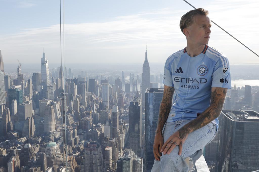 NYCFC celebrates 10th anniversary with NYC skyline-themed uniforms trib.al/iRCr56k