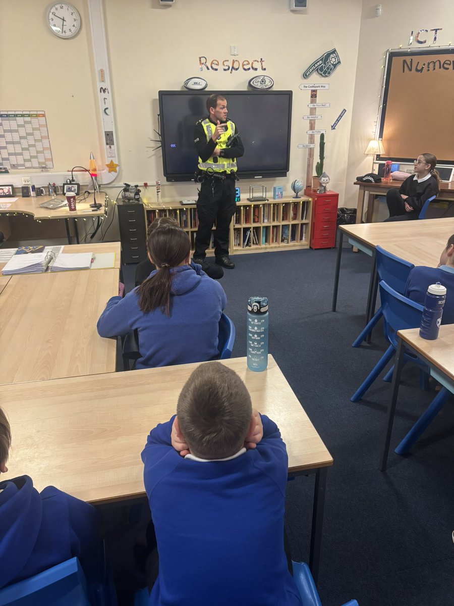 HollieJHarley's tweet image. Thank you @PSOS_Ayrshire for attending another one of @IrvineRoyalAcad cluster primaries to meet with P7s @CastleparkPS as part of our transition programme. The young people showed great respect and enthusiasm throughout #Transition #Buildingrelationships #Keepingussafe