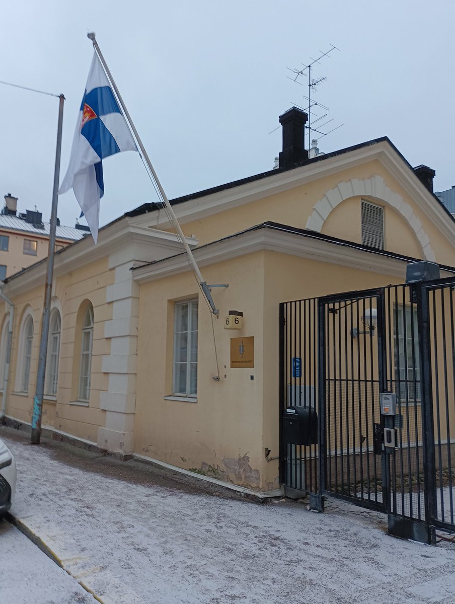 kosonen_j's tweet image. Tänään saatiin palautettua #251MPK yhteiskuntaan intensiivisen Maanpuolustuskurssin päätteeksi. Kiitos tiiviistä yhteistyötä kurssilaisille ja kurssin mahdollistajille. #kokonaisturvallisuus