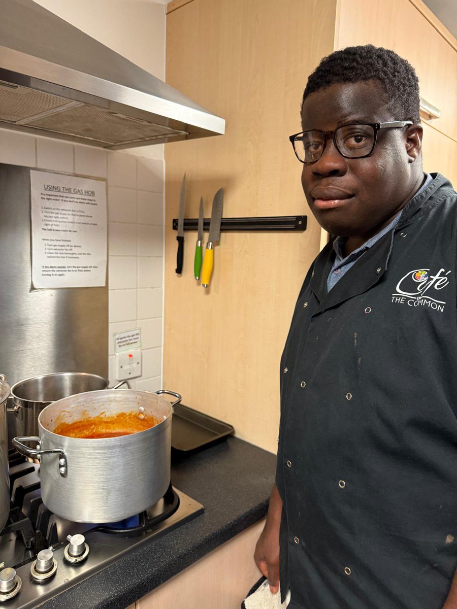 MEmployAble's tweet image. Four of our interns have worked with chefs Shaun &amp;amp; Sarah from @Aramark, to improve their culinary skills! 👨🏼‍🍳

And yesterday, we gathered for a showcase meal, made by our interns 👏

It's such a pleasure to collaborate with brilliant companies like Aramark! ☺️

#cookingskills