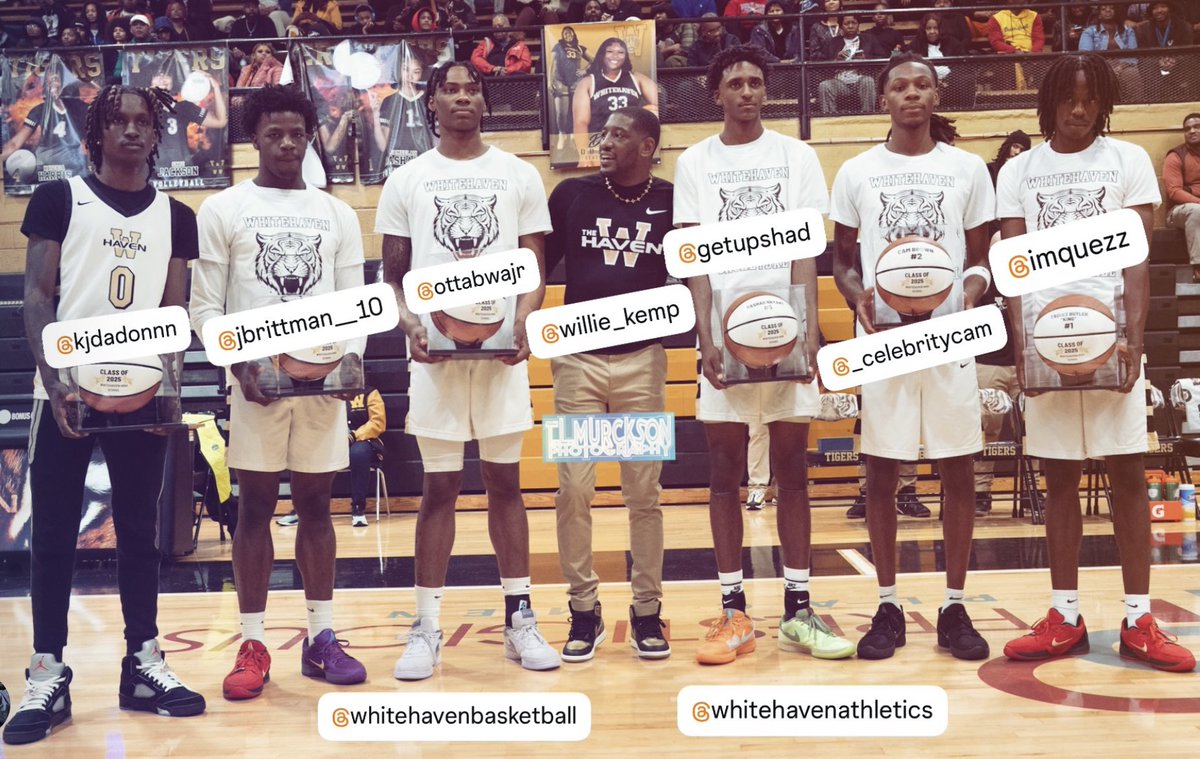 RashadBryant_'s tweet image. Senior night !! 💛🖤