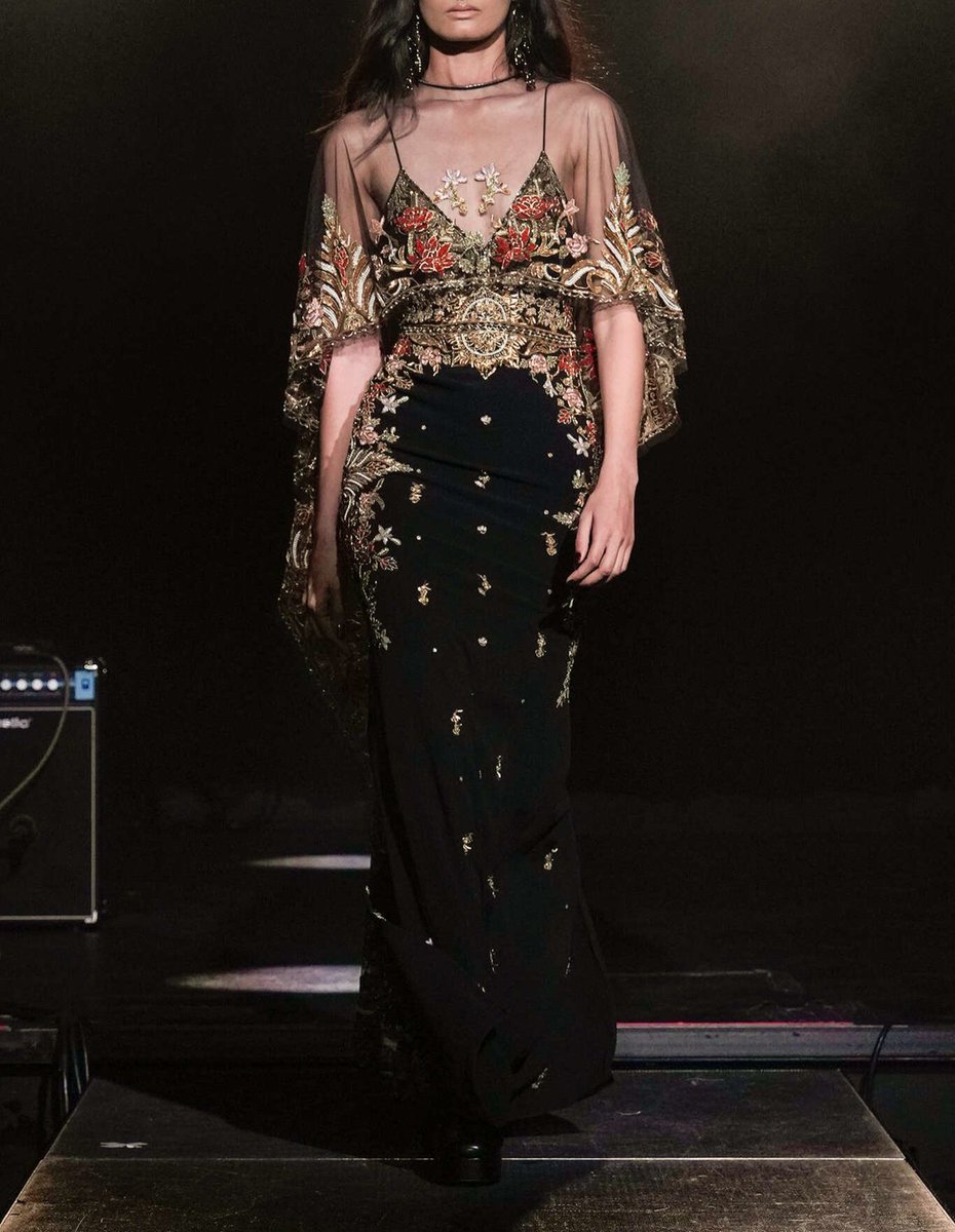 EngBalqeesT's tweet photo. Cucculelli Shaheen Fall Winter 2025-26 💕
#fashion #style #fashiondesign #artist #fashionews #sewing #Handymade #luxury #London #fashionstyle https://t.co/t2zsmpbklu