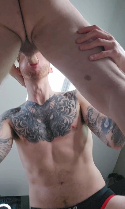 Watch James Hinchliffe's leaked NSFW photo on TwXstars