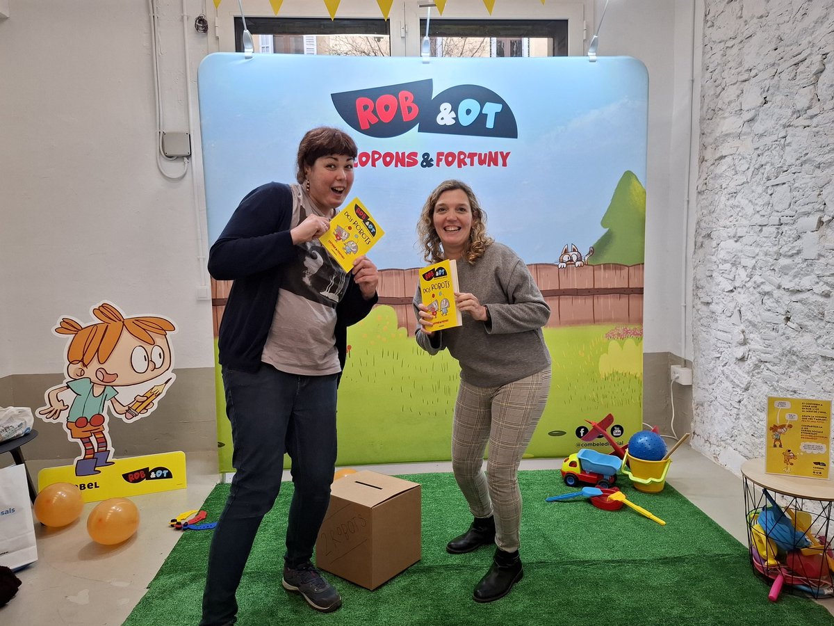 MulassaVilanova's tweet photo. Avui hem estat a la presentació de la nova col·lecció de @coponsfortuny @CombelEditorial #robiot
Ja podeu trobar els llibres a la llibreria! 🎉 https://t.co/xi0neutTY6