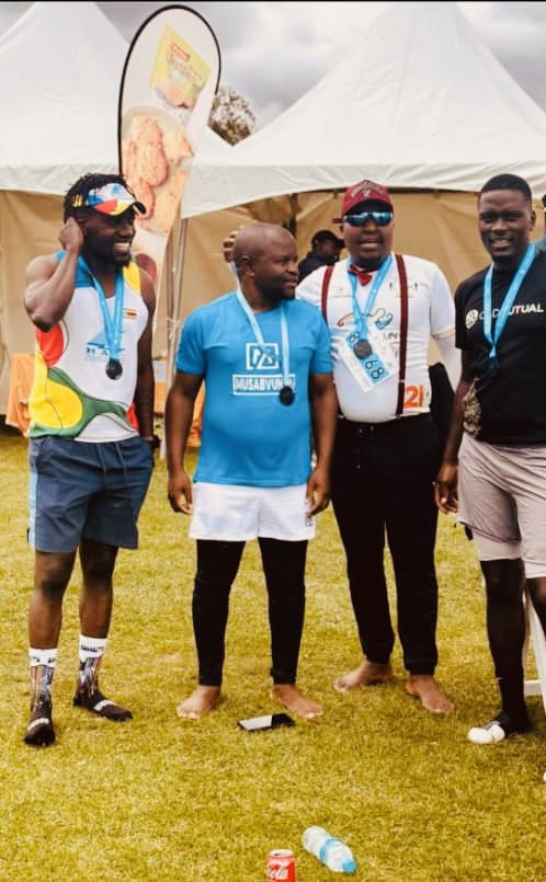 legends_uz_fc's tweet image. “If you want to run, run a mile. If you want to an experience a different life, run a marathon.” Emil Zatopek.
The Old Mutual Marathon was the place to be this past weekend, as our players embraced the call for fitness, combining it with their passion and joy for running.
