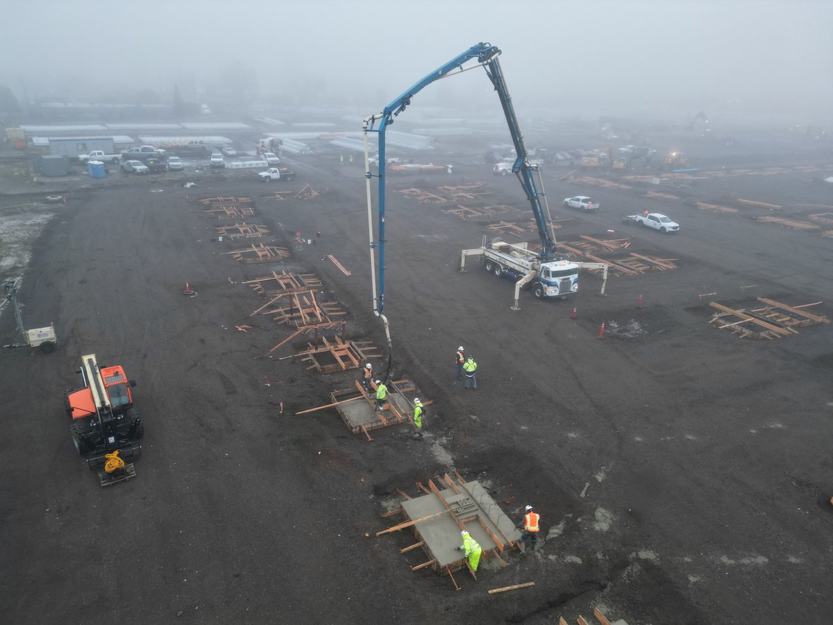 chambersconstr's tweet image. Crews started the footings for the new glulam building at Rosboro. They have poured nearly 70 footings and about 460 yards of concrete in the last week! #GoChambers #ProgressPhotos #Construction