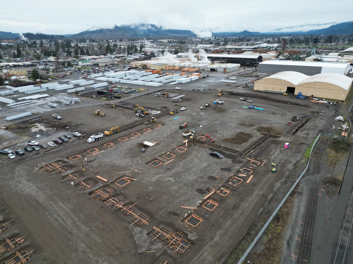 chambersconstr's tweet image. Crews started the footings for the new glulam building at Rosboro. They have poured nearly 70 footings and about 460 yards of concrete in the last week! #GoChambers #ProgressPhotos #Construction